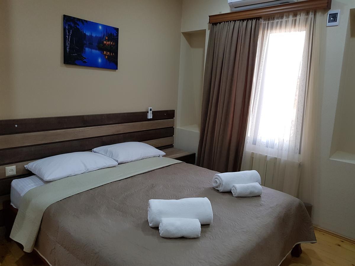 Hotel Villa 库塔伊西 外观 照片